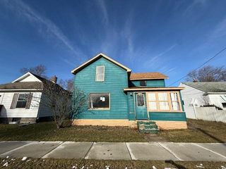 709 N Wenona Avenue, Bay City, MI 48706