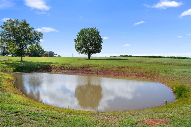 5812 Campbell Rd, Cross Plains, TN 37049