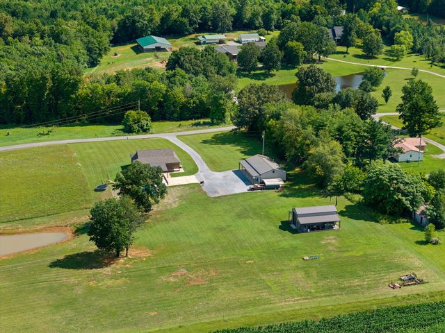 5812 Campbell Rd, Cross Plains, TN 37049