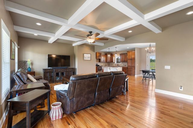 5812 Campbell Rd, Cross Plains, TN 37049