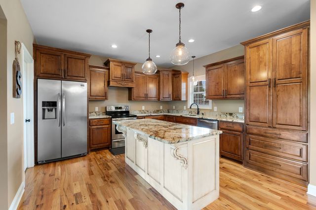 5812 Campbell Rd, Cross Plains, TN 37049