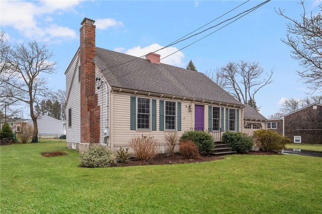 74 Maize Corn Road, Portsmouth, RI 02871