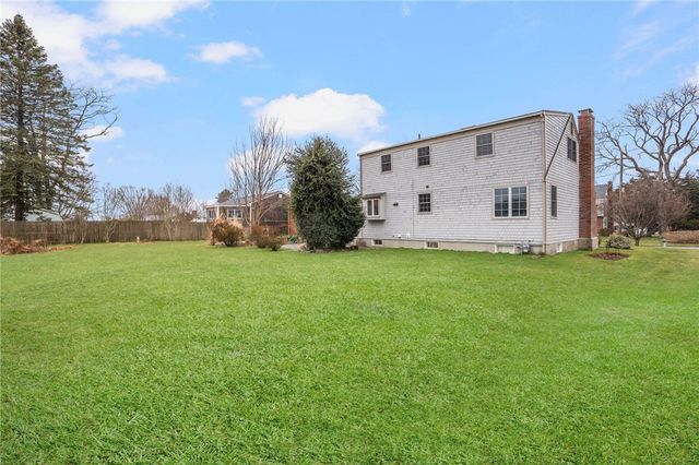 74 Maize Corn Road, Portsmouth, RI 02871