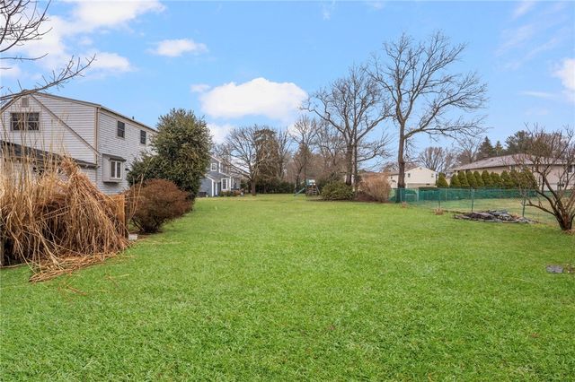 74 Maize Corn Road, Portsmouth, RI 02871