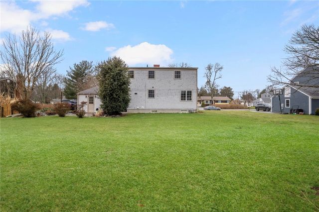 74 Maize Corn Road, Portsmouth, RI 02871