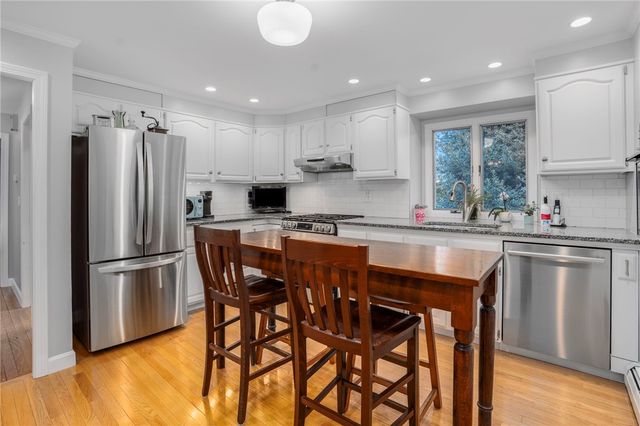 74 Maize Corn Road, Portsmouth, RI 02871