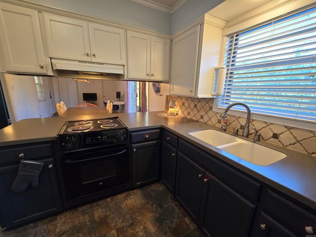 11 Berrywood Circle, Little Rock, AR 72205