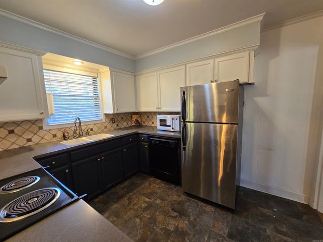 11 Berrywood Circle, Little Rock, AR 72205