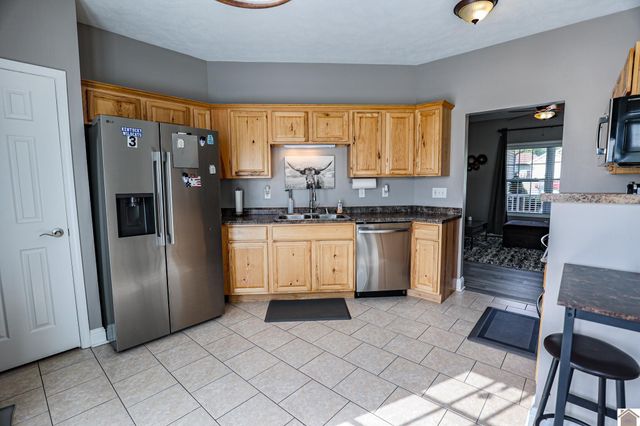 160 Keeneland Court, Paducah, KY 42001