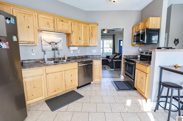 160 Keeneland Court, Paducah, KY 42001