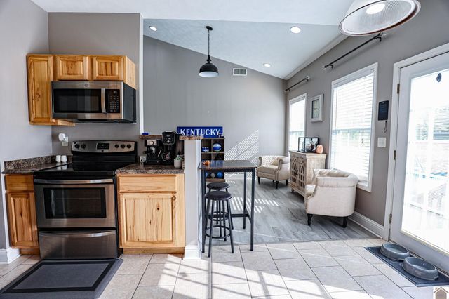 160 Keeneland Court, Paducah, KY 42001