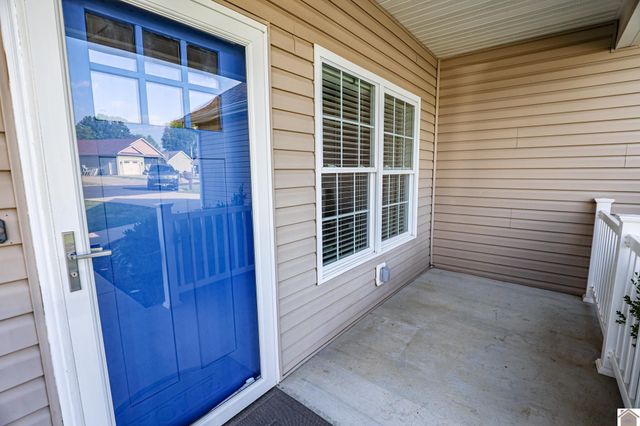 160 Keeneland Court, Paducah, KY 42001