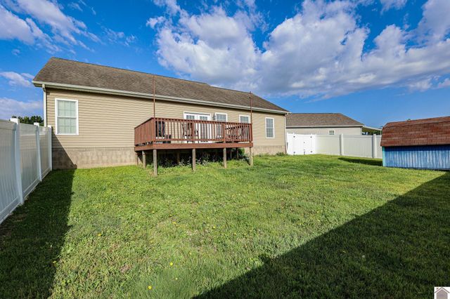 160 Keeneland Court, Paducah, KY 42001