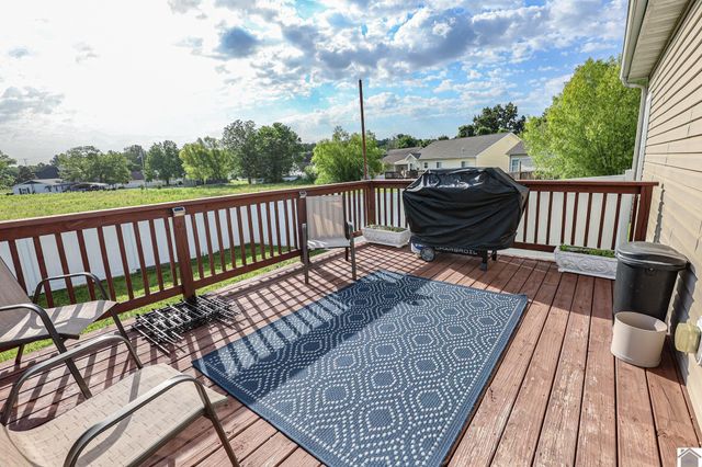160 Keeneland Court, Paducah, KY 42001