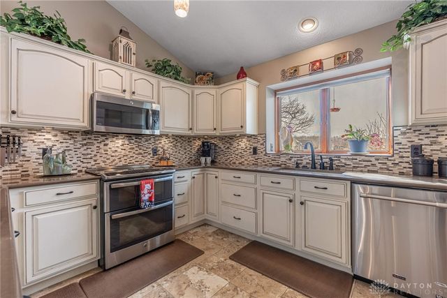 2223 Four Seasons Trail, Miami Twp, OH 45342