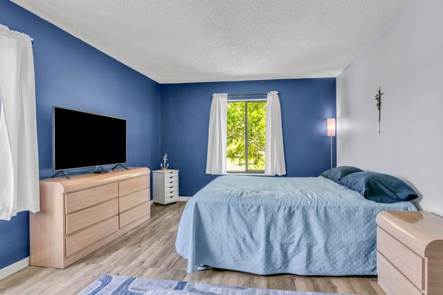 3744 Savoy Lane E2, West Palm Beach, FL 33417
