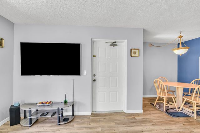 3744 Savoy Lane E2, West Palm Beach, FL 33417