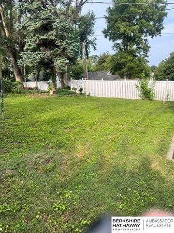 2523 Sharon Drive, Omaha, NE 68112