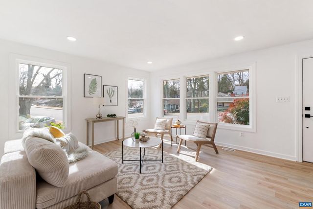 102 N BAKER ST, Charlottesville, VA 22901