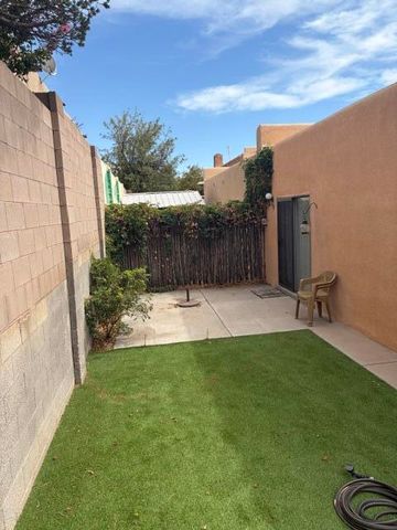 1554 Donette Place NE, Albuquerque, NM 87112