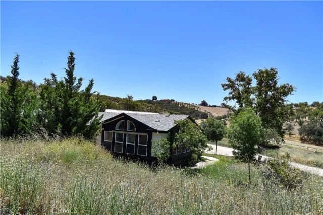 4565 S El Pomar, Templeton, CA 93465