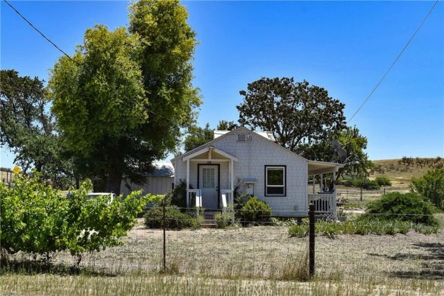 4565 S El Pomar, Templeton, CA 93465