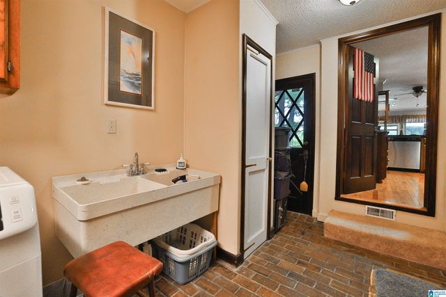 740 LAKE FRONT DRIVE, Talladega, AL 35160