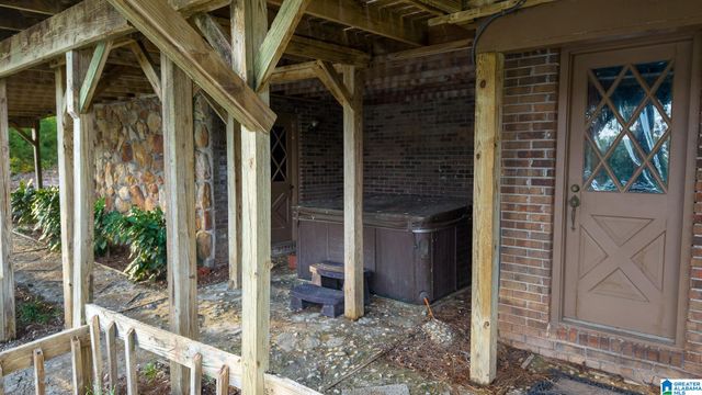 740 LAKE FRONT DRIVE, Talladega, AL 35160