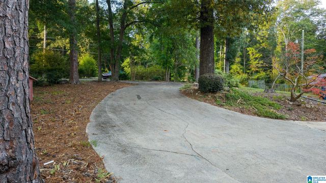 740 LAKE FRONT DRIVE, Talladega, AL 35160