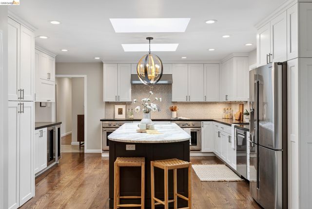 261 Silverado CT, Oakland, CA 94605