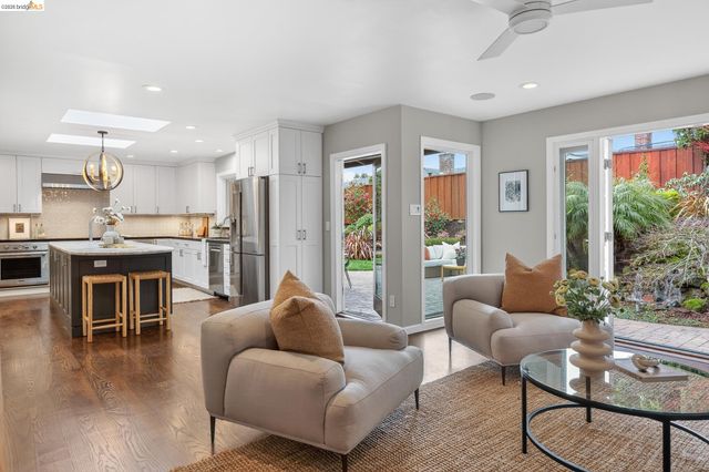 261 Silverado CT, Oakland, CA 94605