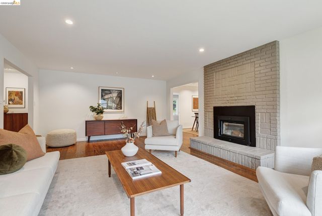 261 Silverado CT, Oakland, CA 94605