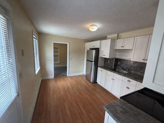 15 Chestnut 2, Stoughton, MA 02072