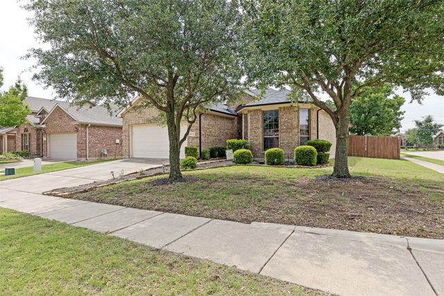 2612 Twinflower Drive, Fort Worth, TX 76244