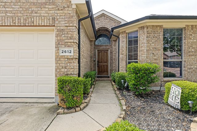 2612 Twinflower Drive, Fort Worth, TX 76244