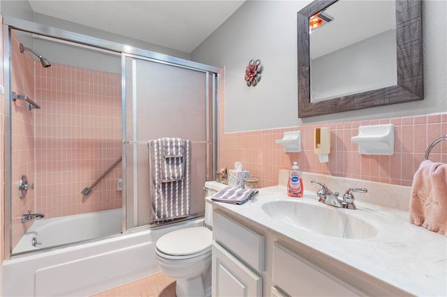 6000 20TH STREET N 123, St Petersburg, FL 33714