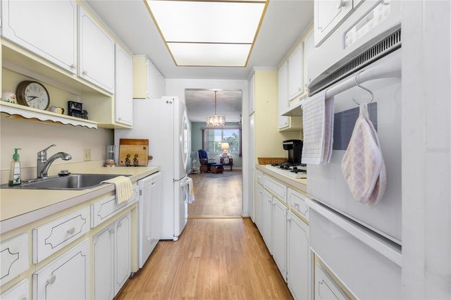 6000 20TH STREET N 123, St Petersburg, FL 33714