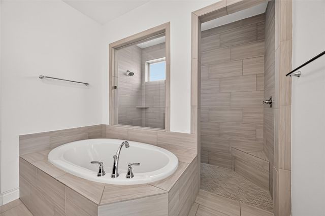 25109 Pinebrook Grove Lane, Tomball, TX 77375