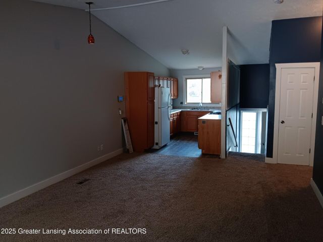 413 E Hodge Avenue, Lansing, MI 48910