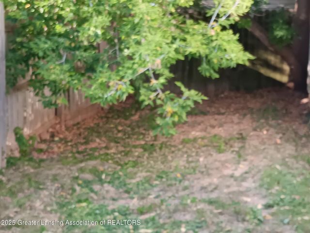 413 E Hodge Avenue, Lansing, MI 48910