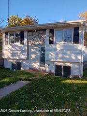 413 E Hodge Avenue, Lansing, MI 48910