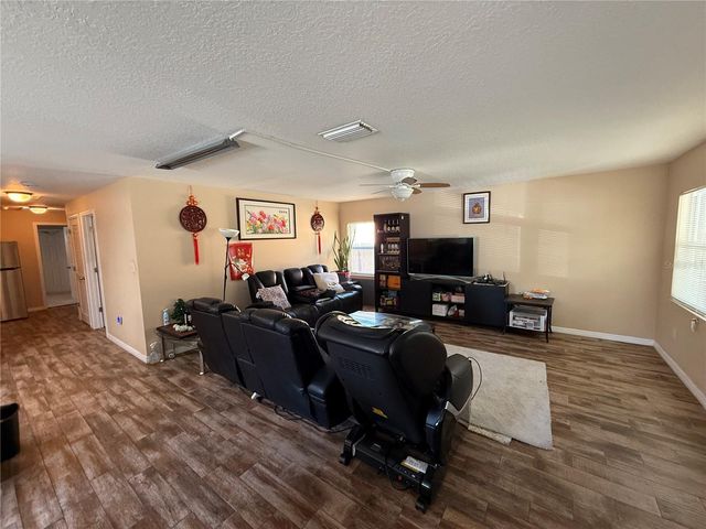 8006 N 10TH STREET, Tampa, FL 33604