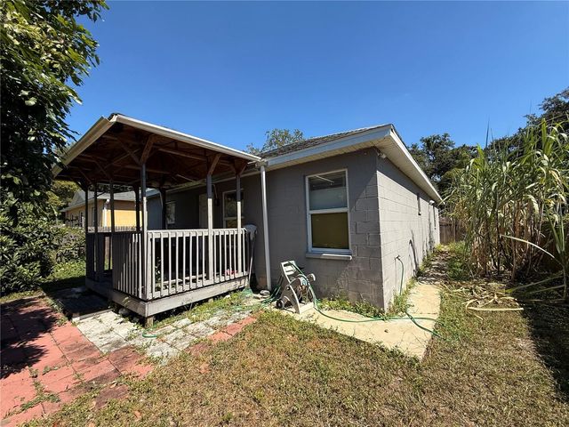 8006 N 10TH STREET, Tampa, FL 33604