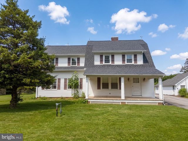 1214 ROTHS CHURCH RD, Spring Grove, PA 17362