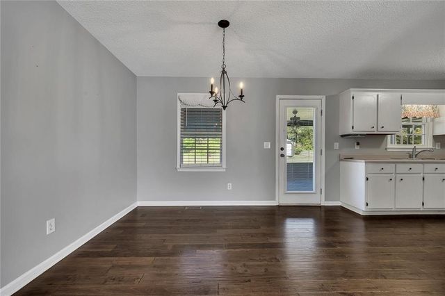 15 Autumn Ridge Drive, Euharlee, GA 30145