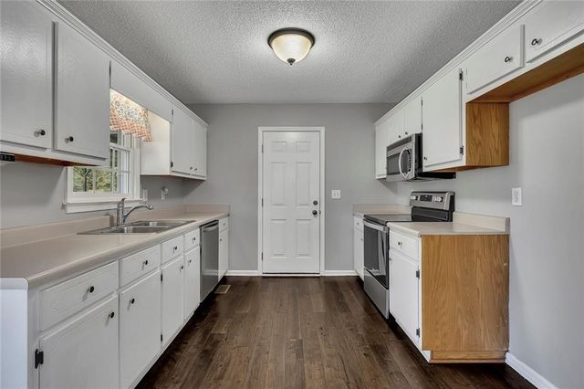 15 Autumn Ridge Drive, Euharlee, GA 30145