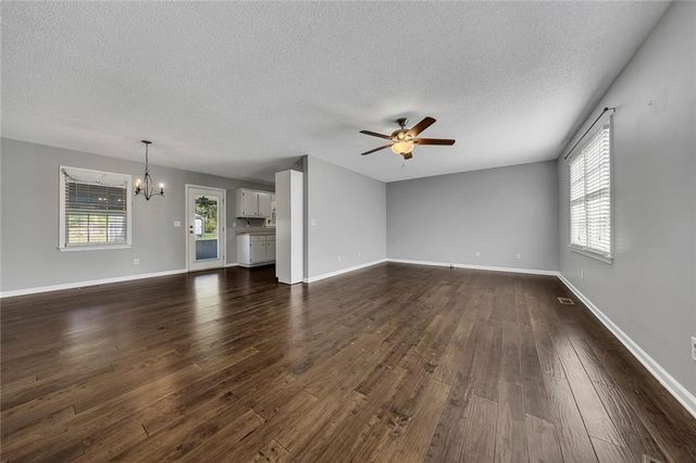 15 Autumn Ridge Drive, Euharlee, GA 30145