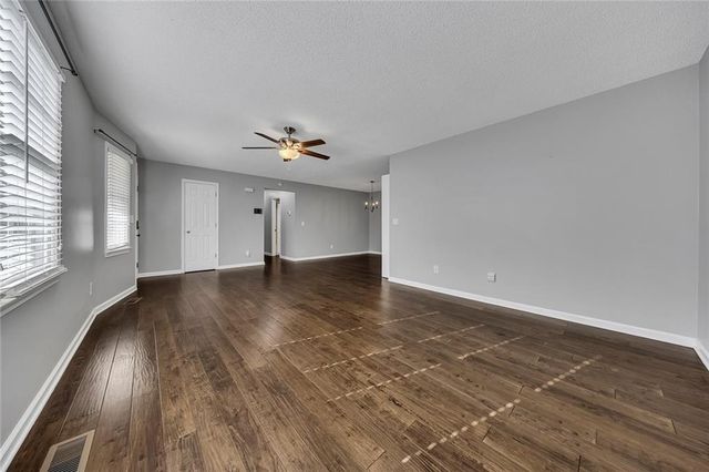 15 Autumn Ridge Drive, Euharlee, GA 30145