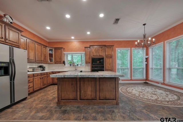 3606 Brookview Court, Tyler, TX 75707