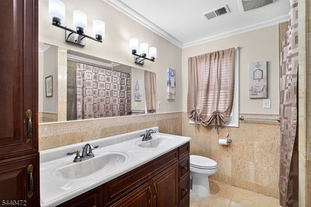 123 Gibson Blvd, Clark Twp., NJ 07066